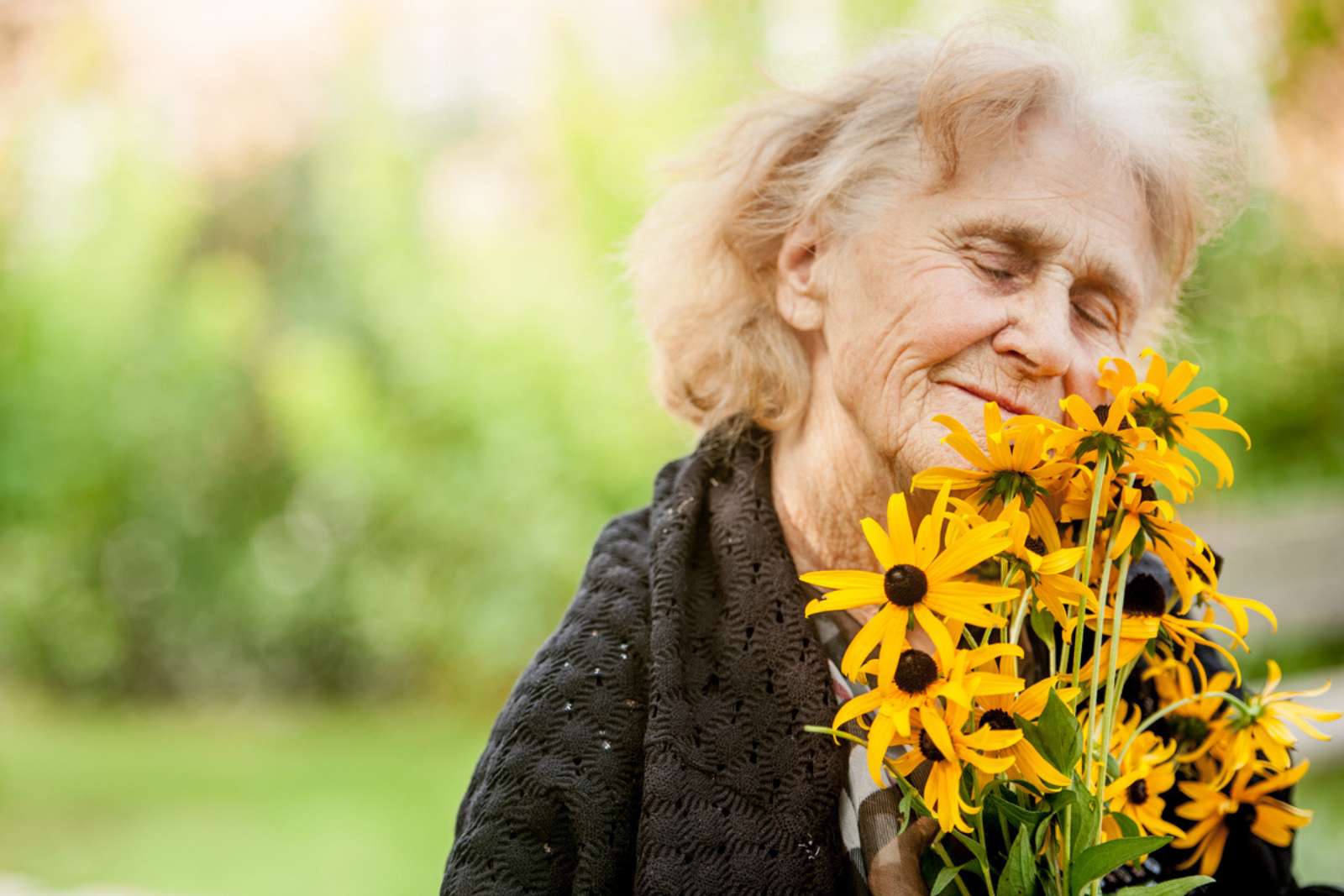 Ce test de l’odorat pourrait changer le dépistage d’Alzheimer : ce que vous devez savoir dès maintenant