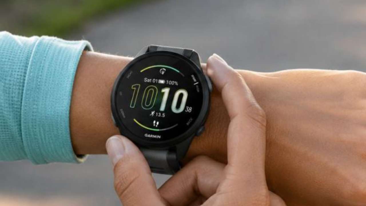 Suivi de l'entraînement, GPS et autonomie de 11 jours : la Garmin Forerunner 165 est bradée sur AliExpress