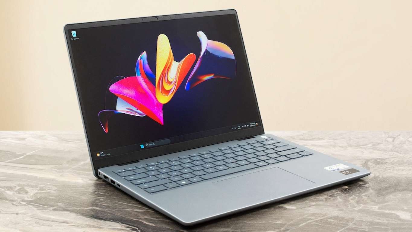 Le PC portable DELL 14 Plus avec Intel Core Ultra 9 et 32 Go de RAM perd 800 ¬ sur le site officiel grâce à une offre inédite