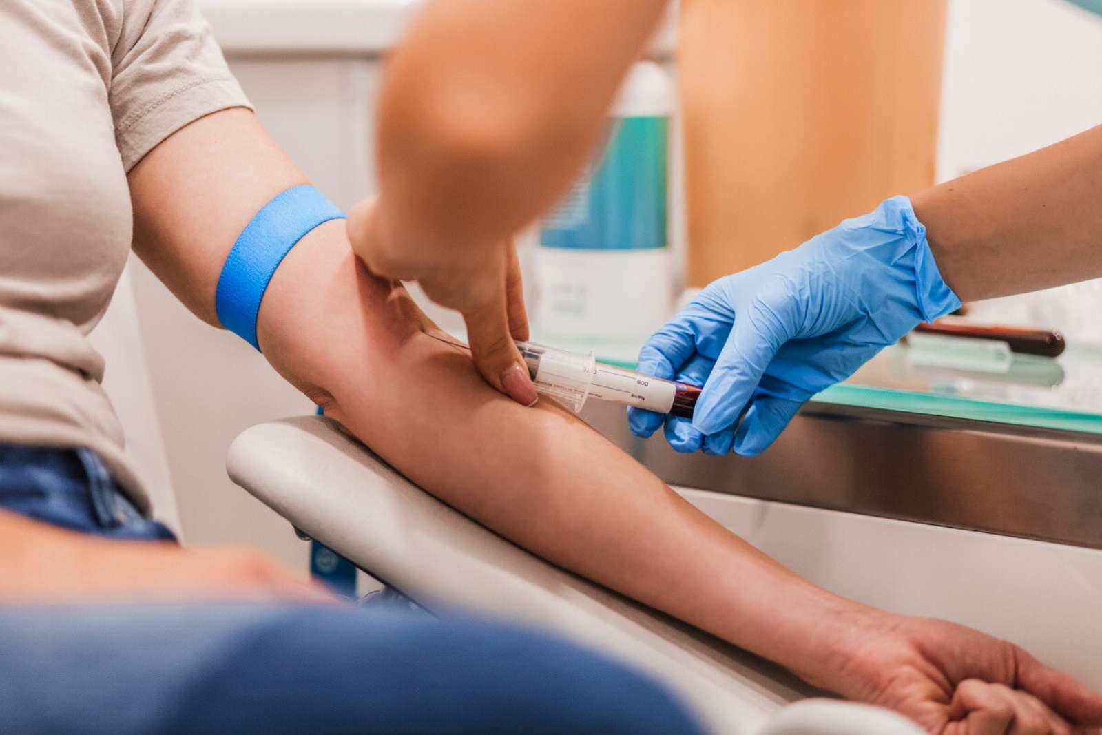 Alzheimer : ce simple facteur sanguin pourrait changer la donne pour votre mémoire