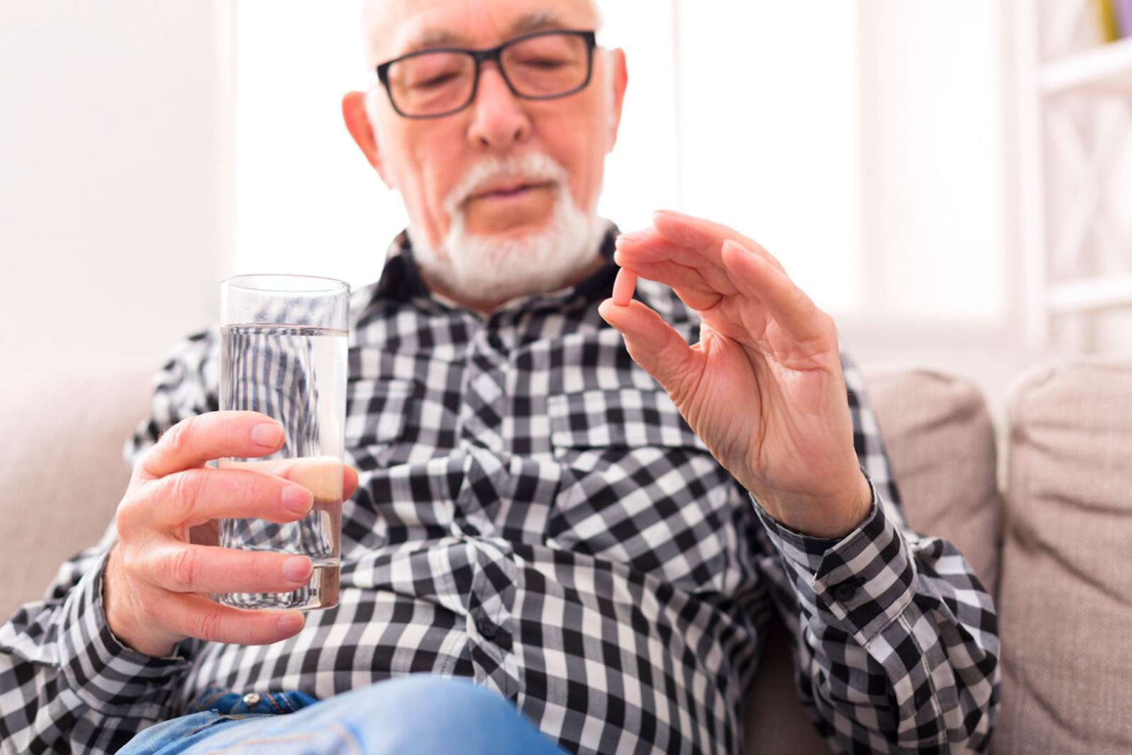 Alzheimer n’est peut-être plus irréversible : cette avancée redonne la mémoire à des cerveaux malades