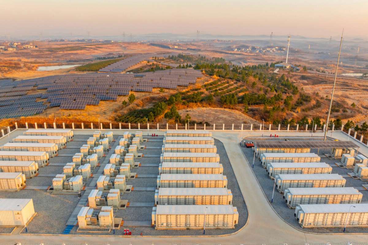 Un désert… 538 km²… des batteries géantes : ce projet pourrait tout changer pour le climat