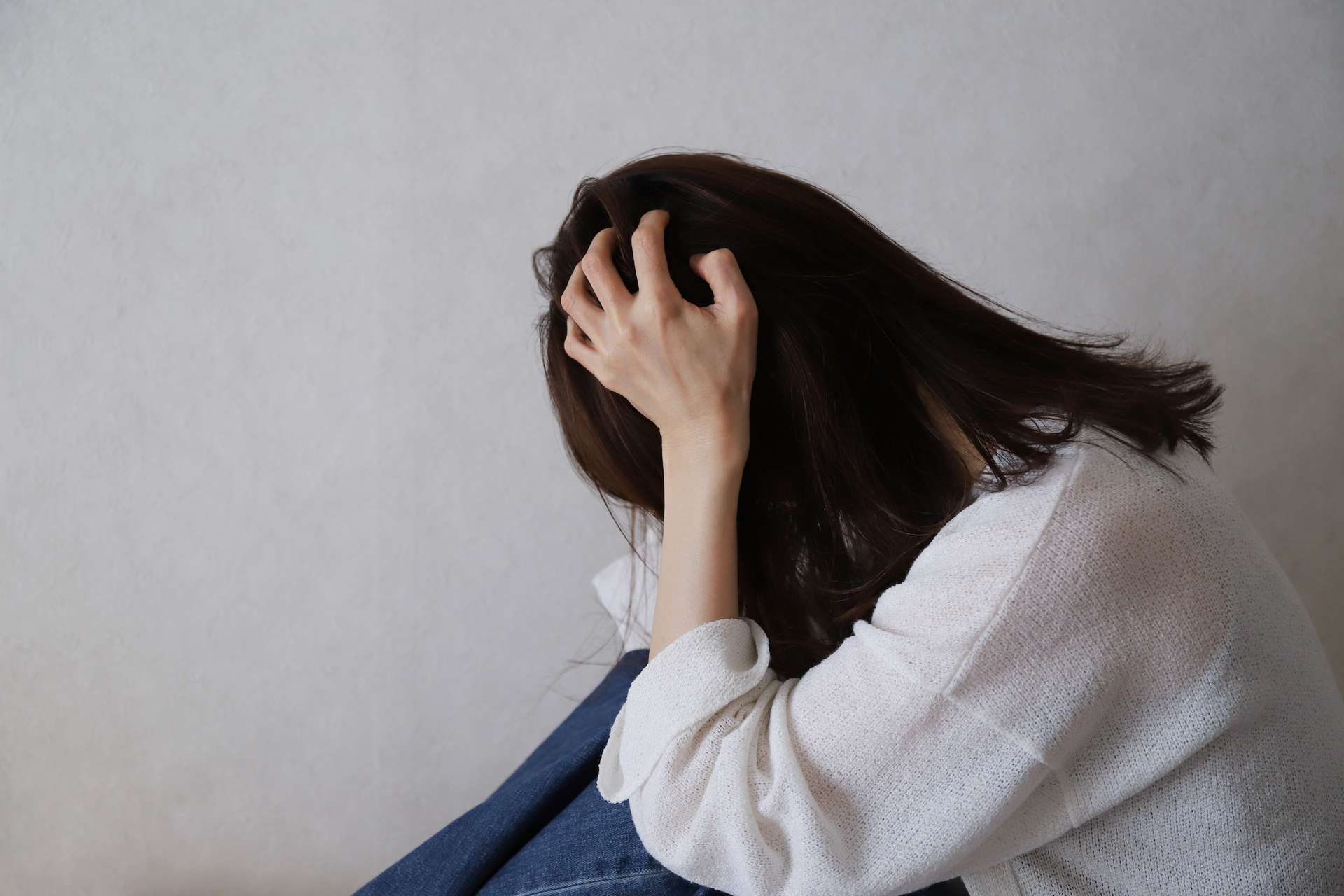 Patient bizarre : aveugle depuis l’âge de 11 ans, elle retrouve la vue en se cognant la tête contre une table !