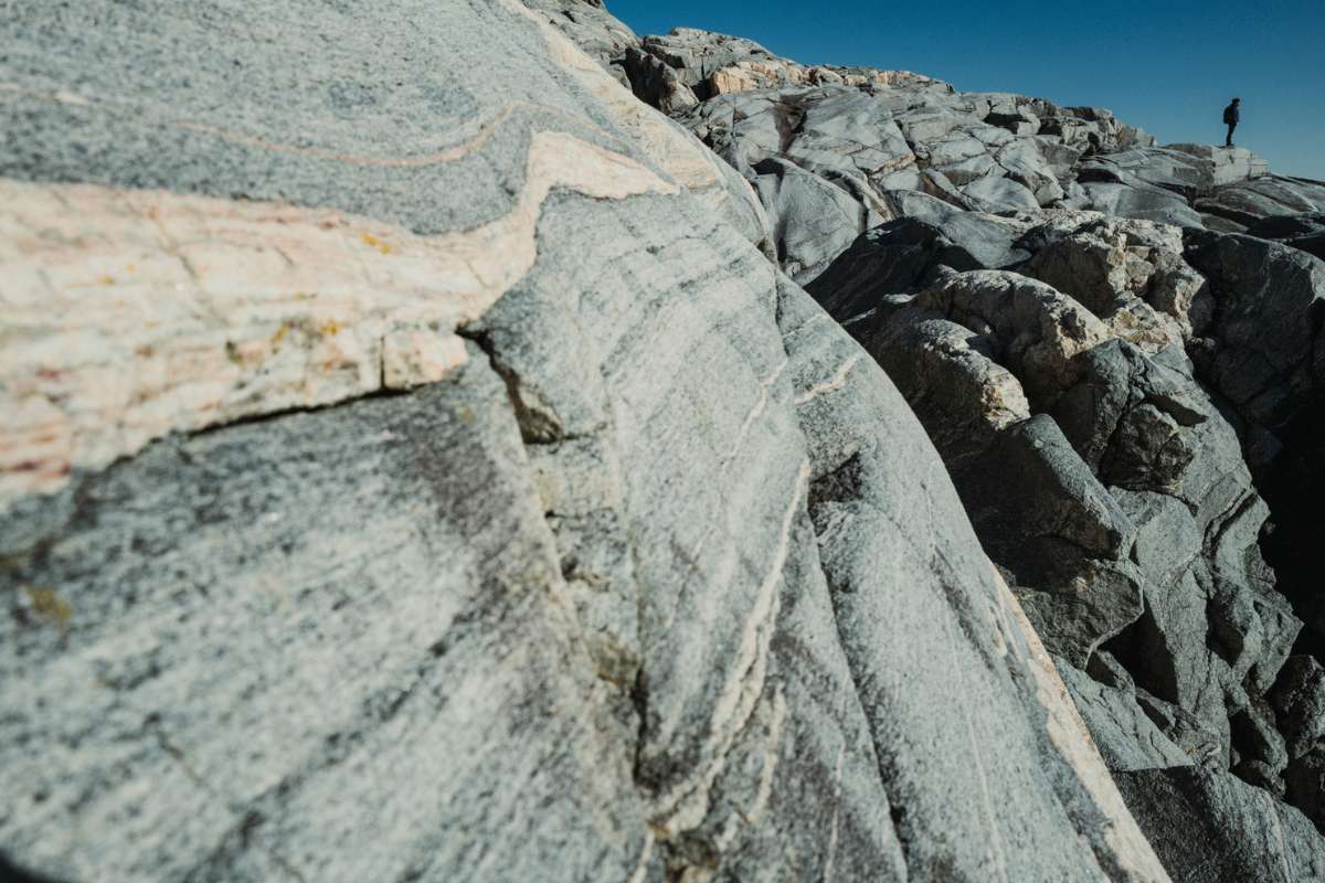 Un père et sa fille se sont arrêtés au bord d'une route en Norvège et ont fait une découverte vieille de 3 000 ans