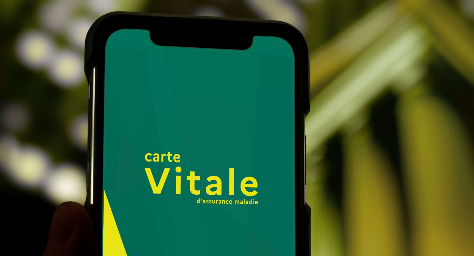 La carte Vitale arrive enfin sur votre smartphone : voici comment lâ€™installer