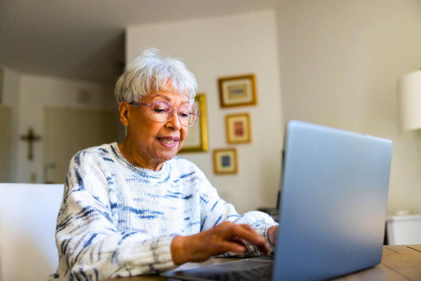 La technologie ne rendrait pas « idiot » : elle pourrait au contraire protéger la mémoire