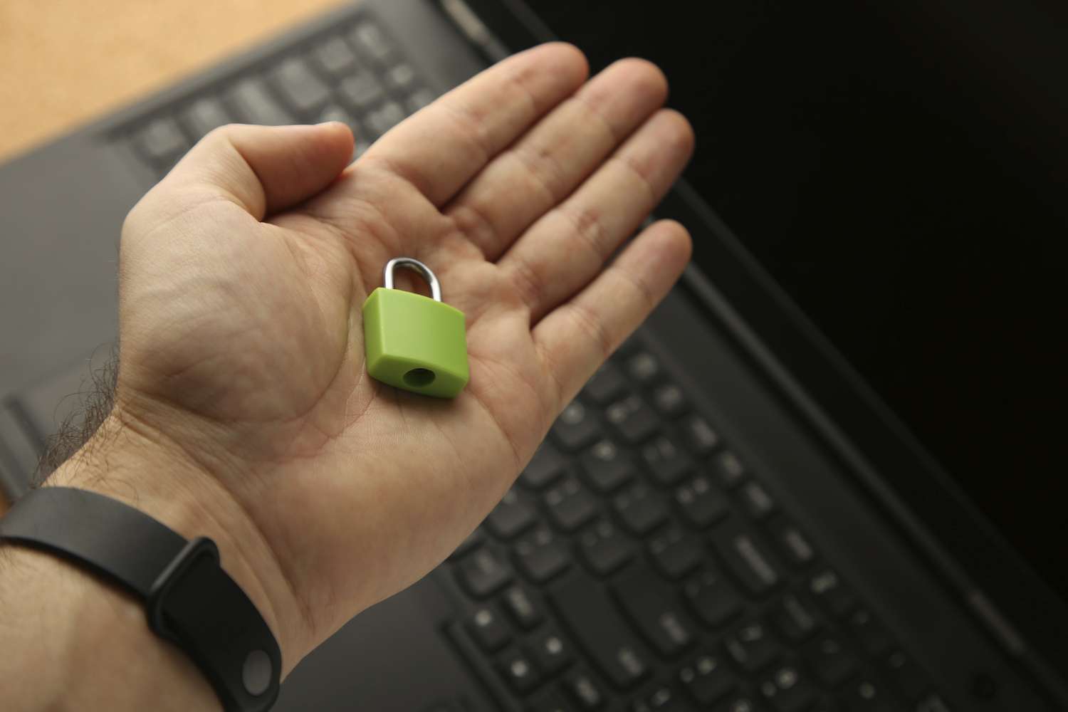Contourner les blocages sans complexité technique : CyberGhost rend l'accès plus fluide