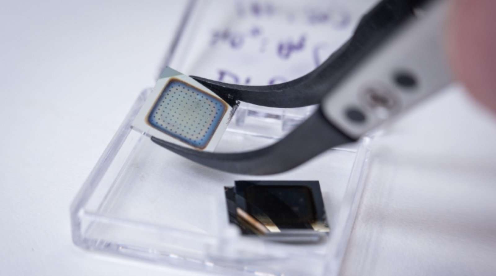 Un neurone artificiel Â« polyvalent Â» vient dâ€™Ãªtre inventÃ© : lâ€™impact...