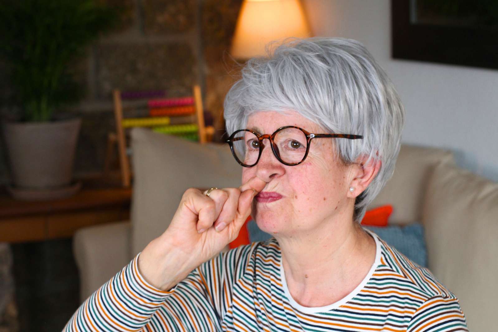 Des chercheurs alertent : ce geste anodin pourrait favoriser la démence