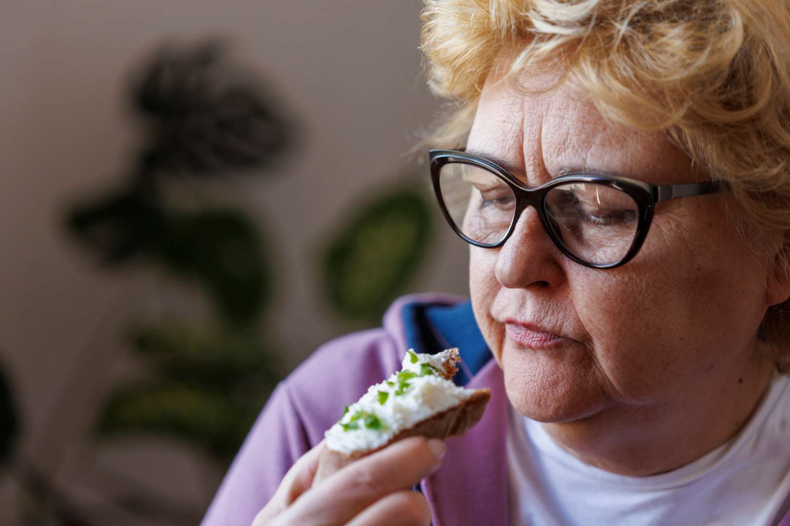 Consommé depuis toujours en France, ce fromage gras pourrait réduire le risque de démence, selon une étude