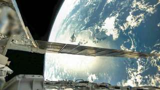 Les astronomes n’en peuvent plus : un document révèle que les satellites d’Amazon menacent leurs recherches