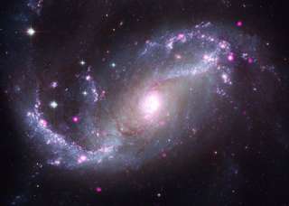 Trous noirs, collisions, explosions : la Nasa révèle la face cachée de 16 galaxies fascinantes
