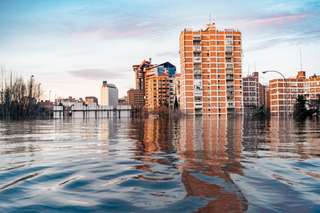 Ces grandes villes s’enfoncent plus vite que la mer ne monte, alertent les scientifiques