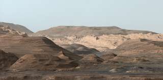 Un rover de la Nasa photographie les premières lueurs du jour sur Mars : ce paysage cache quelque chose d'étrange