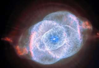 Hubble et Euclid font équipe pour révéler les secrets de la spectaculaire nébuleuse de l'Œil de Chat