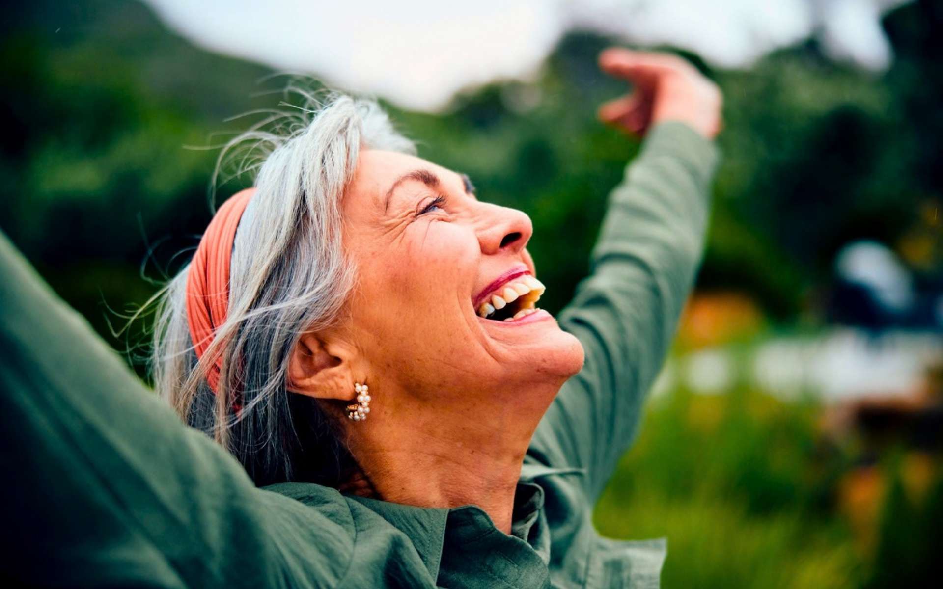 Ni les plus sportifs ni les « mieux nés » : ceux qui restent en forme après 70 ans partagent 3 habitudes