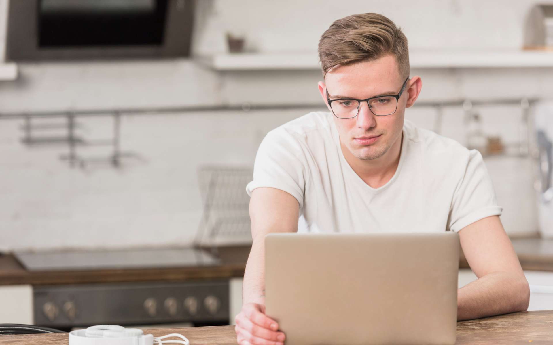 VPN Android gratuit : vitesse, batterie, performances et stabilité, à quoi s’attendre vraiment ?