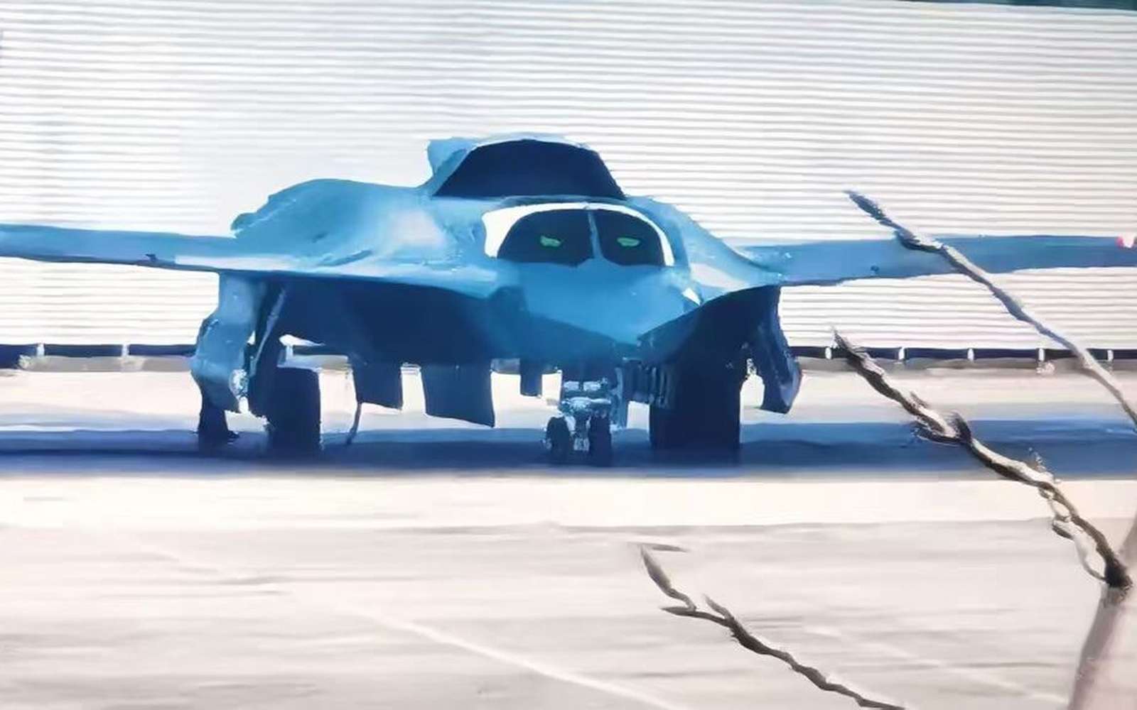 Des images inédites montrent que la Chine accélère avec son mystérieux avion de chasse J-36