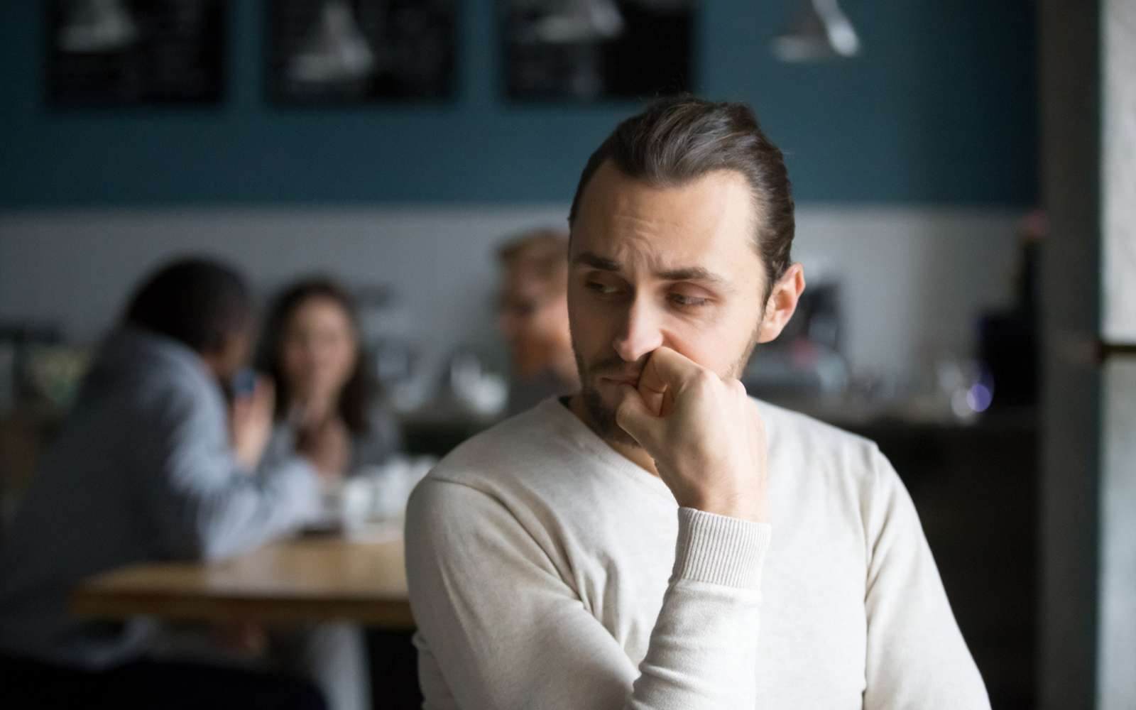 Solitude : ces 2 conseils de psychologue peuvent tout changer