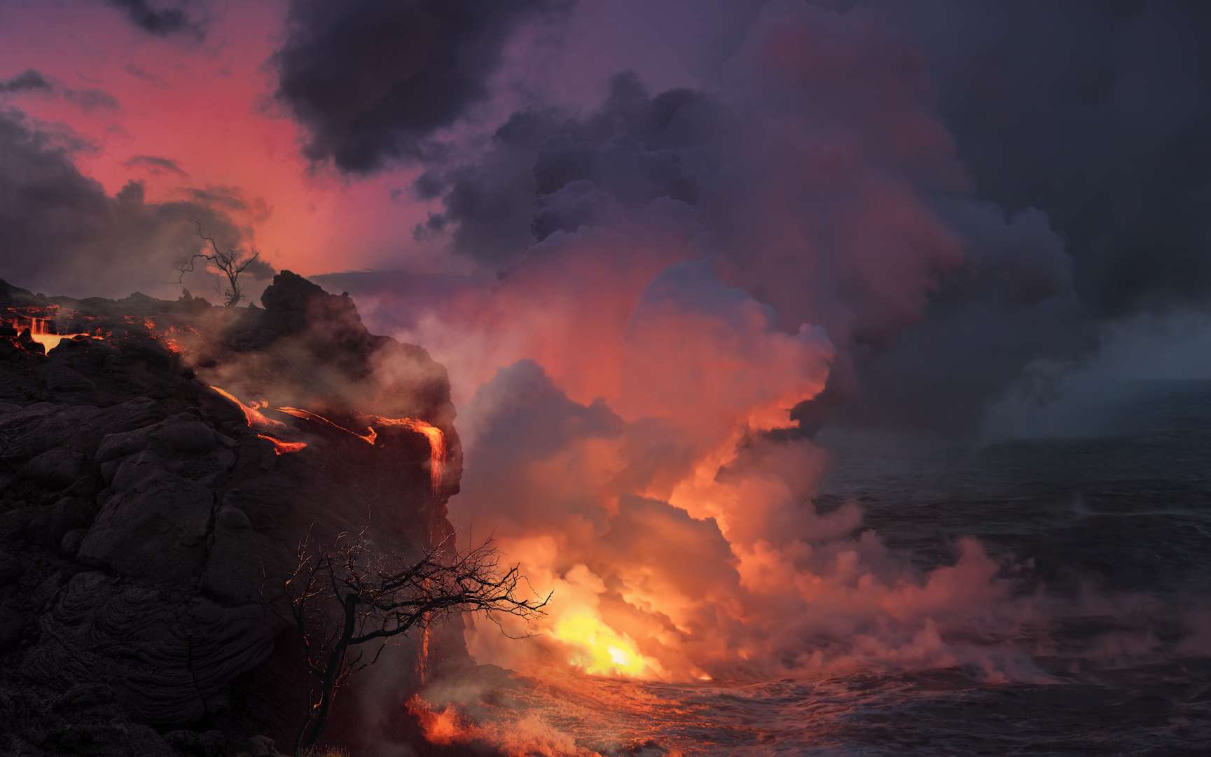 Le Piton de la Fournaise offre une impressionnante cascade de lave dans l’océan