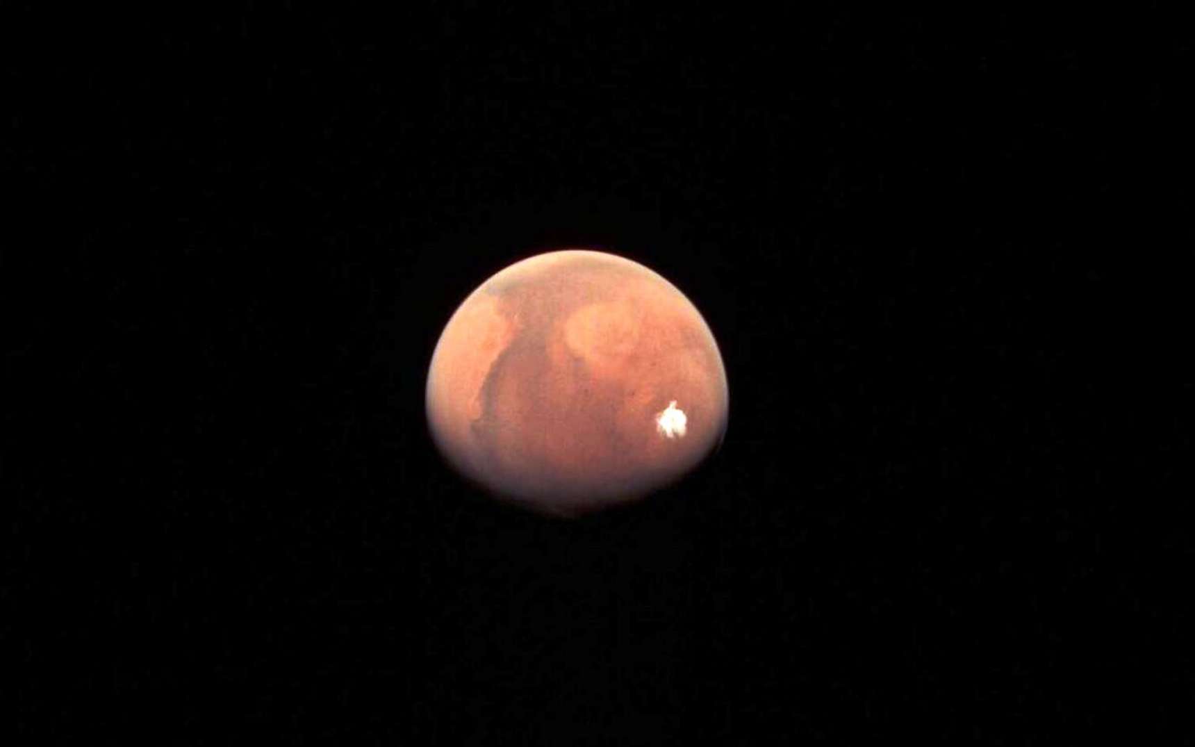Une sonde de la Nasa vient de frôler Mars, et les images rapportées donnent envie de zoomer partout