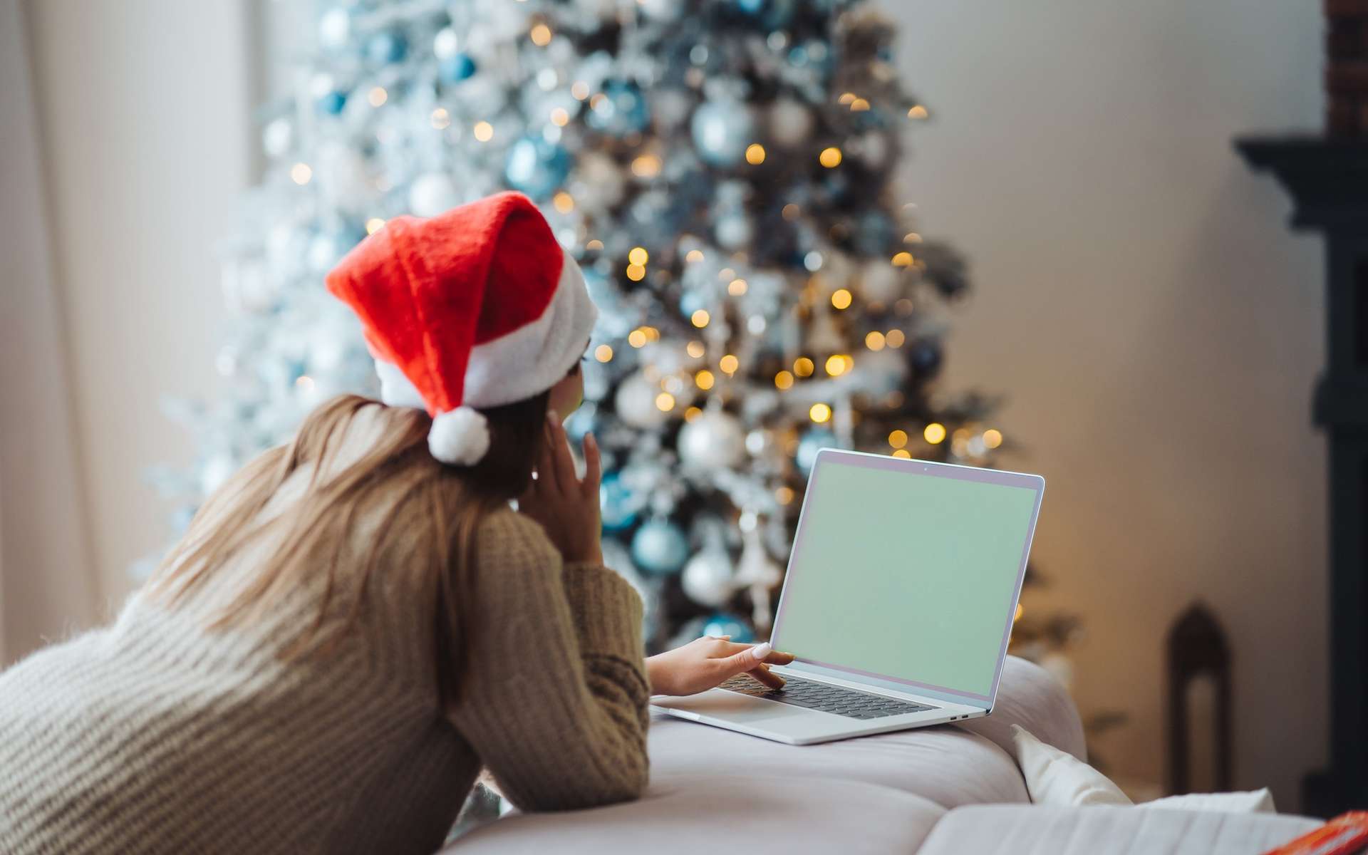 Proton VPN vs CyberGhost : lequel est le plus sûr sur Wi-Fi public à Noël ?