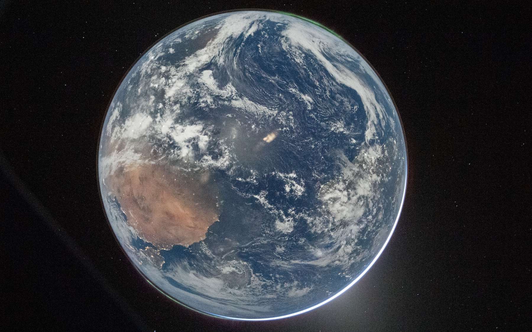 Cette image virale de la Terre est déjà historique… et Apollo n’aurait jamais pu la prendre !