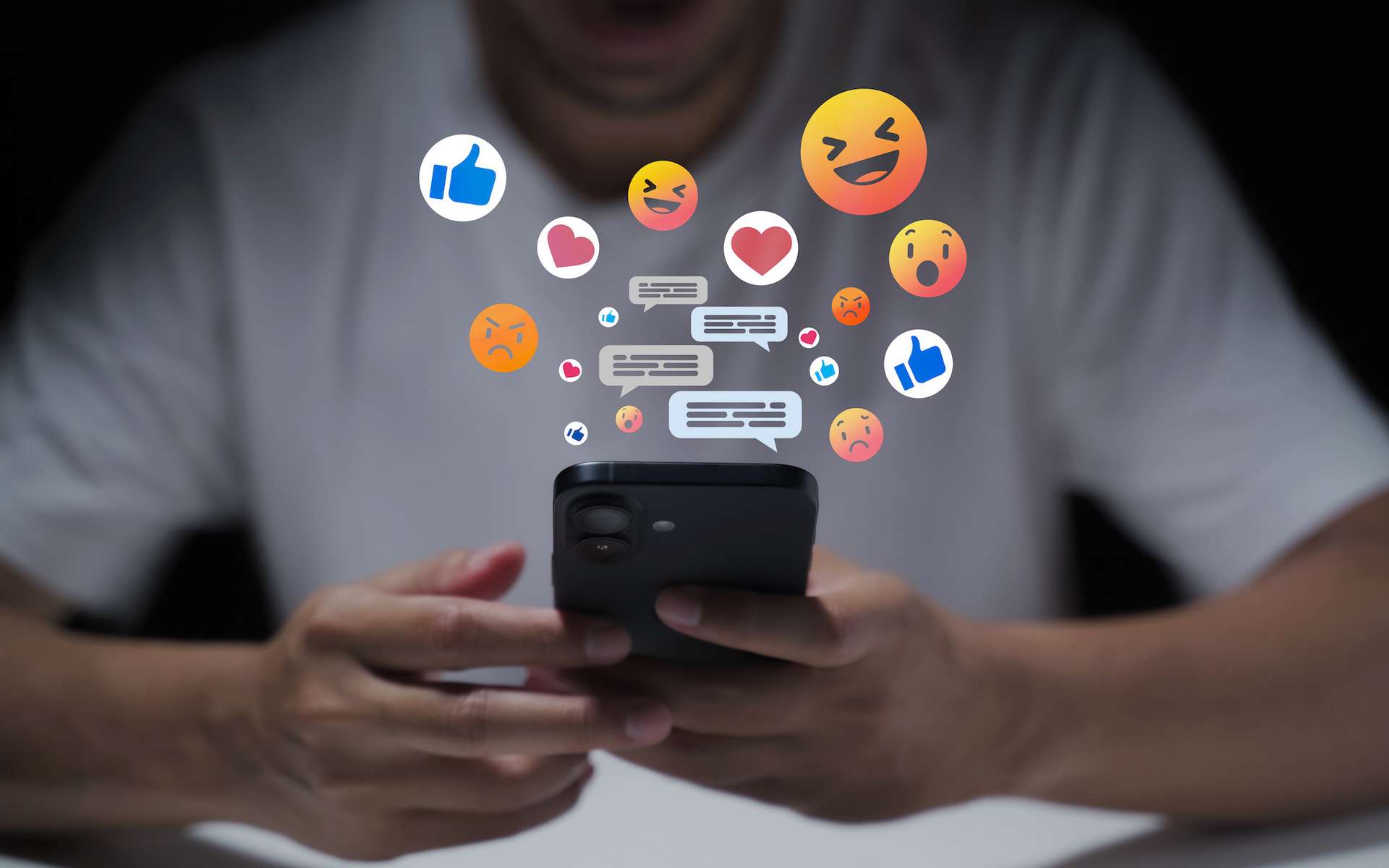 Interdiction des réseaux sociaux aux moins de 15 ans : quels sont vraiment les bienfaits pour les ados ?