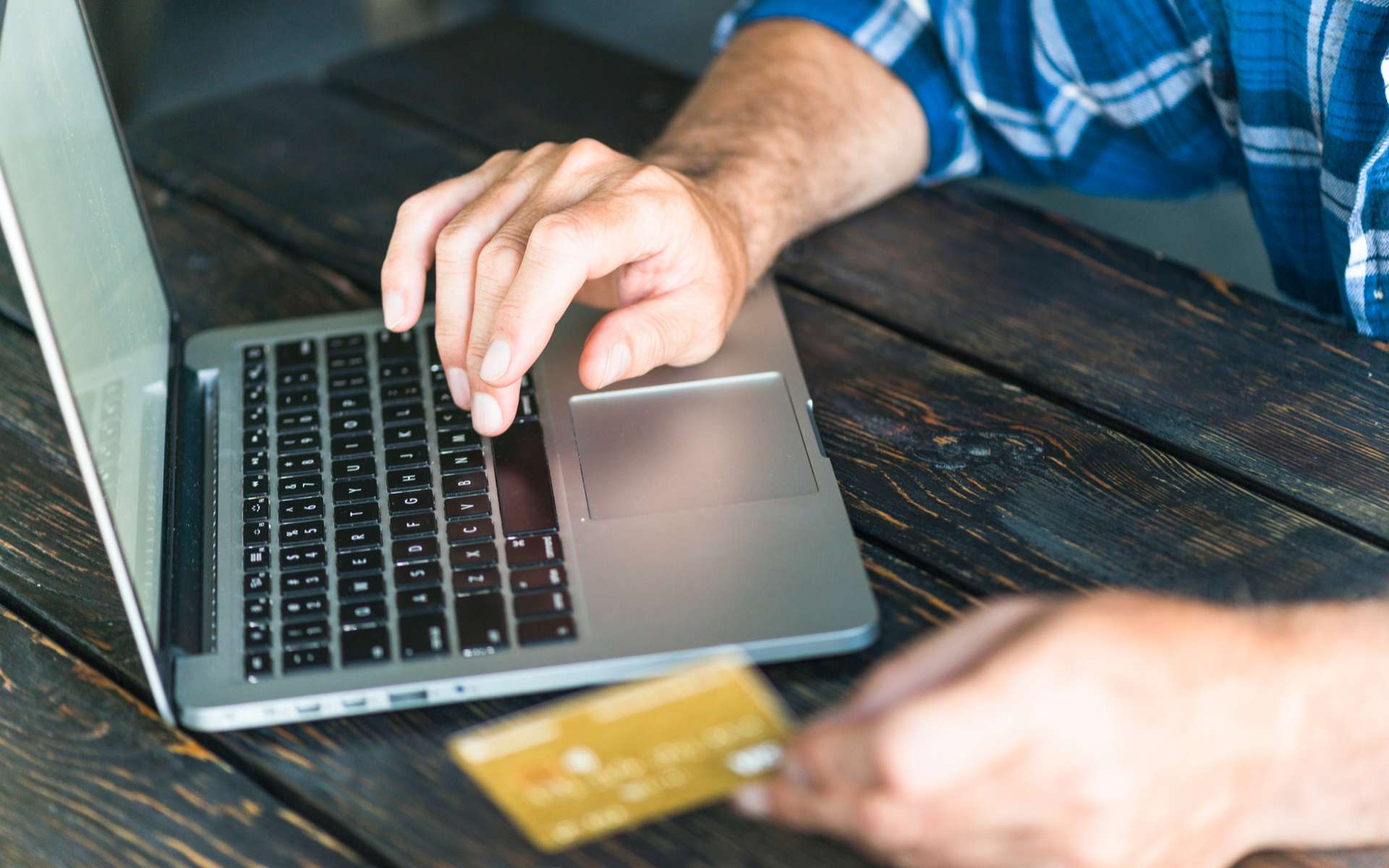 Soldes d'été : Bitdefender protège PC et smartphones face aux menaces invisibles des achats en ligne