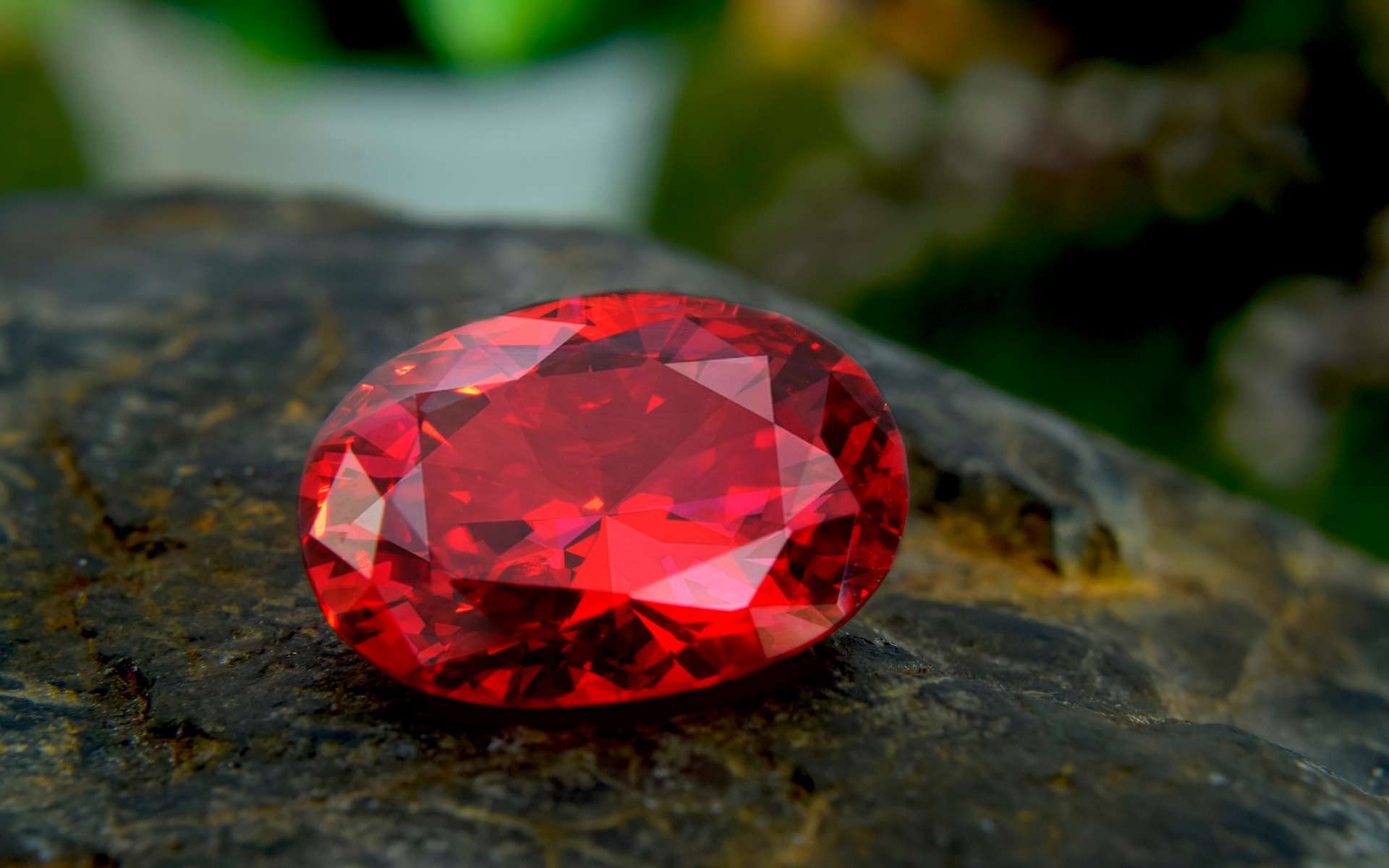 Un rubis géant de 11 000 carats vient d’être découvert, et sa valeur pourrait être folle