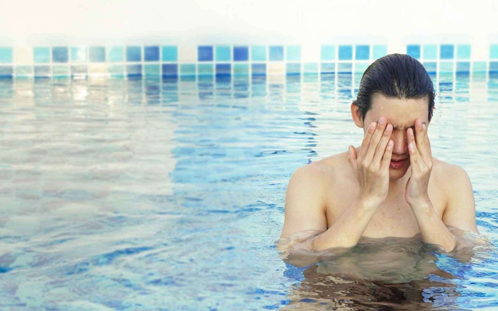 UFC-Que Choisir alerte sur ce gaz irritant que l'on respire dans les piscines au chlore
