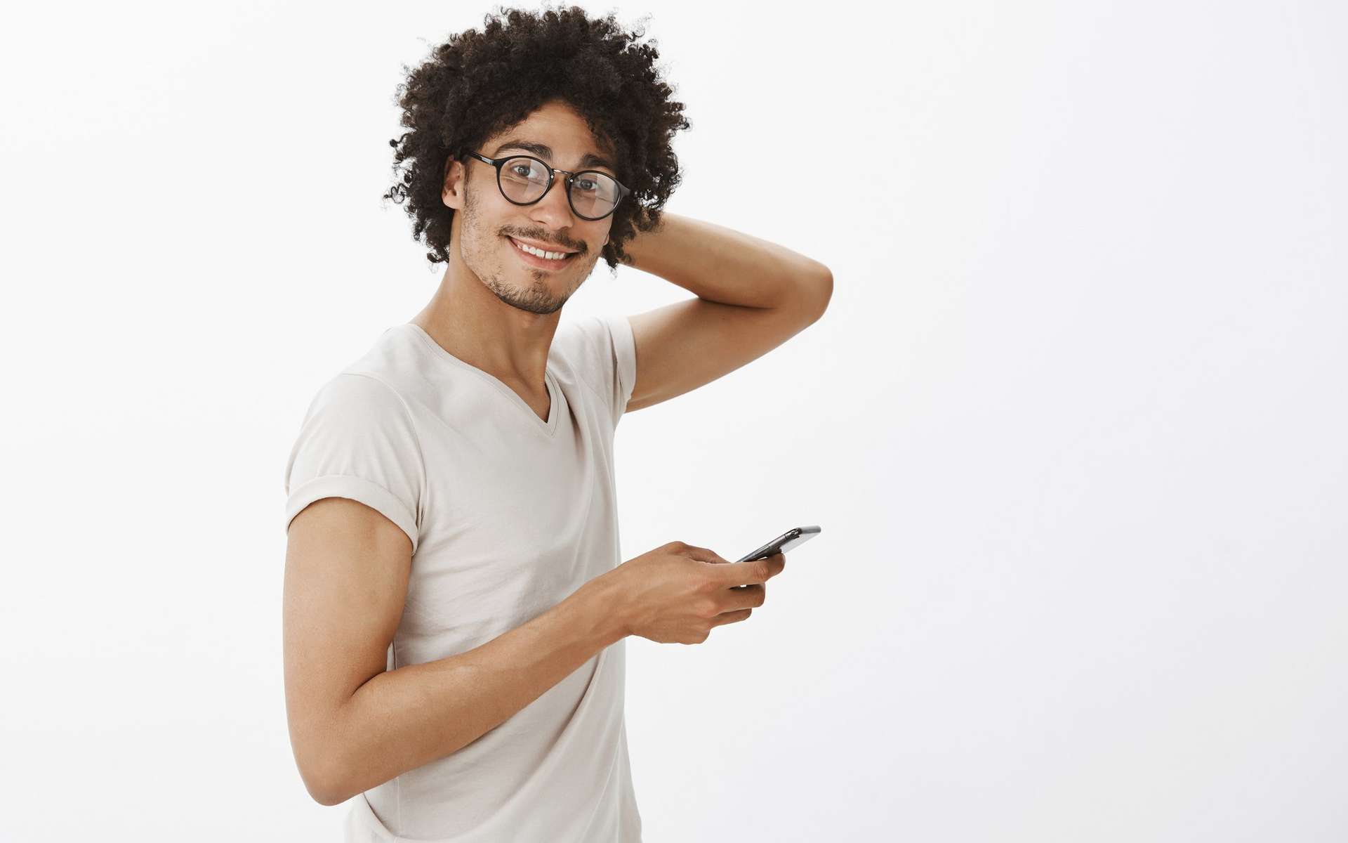 RED 100 Go vs Syma 100 Go 5G : lequel offre la meilleure 5G à moins de 8 ¬/mois ?