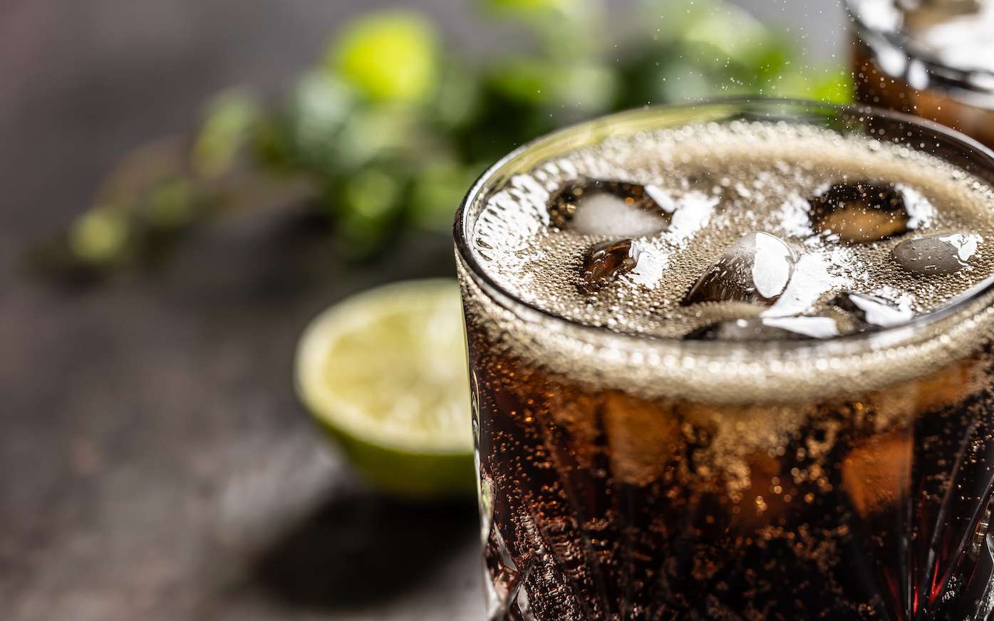 Patient bizarre : on lui découvre une masse dans l'estomac, les médecins décident de la dissoudre avec du Coca-Cola