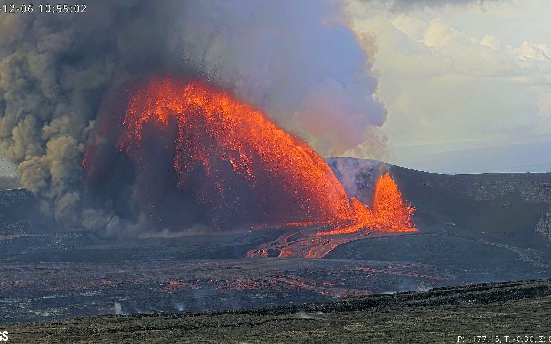 Des fontaines de lave géantes filmées en direct : ce volcan hawaïen en est déjà à 50 éruptions en 18 mois !
