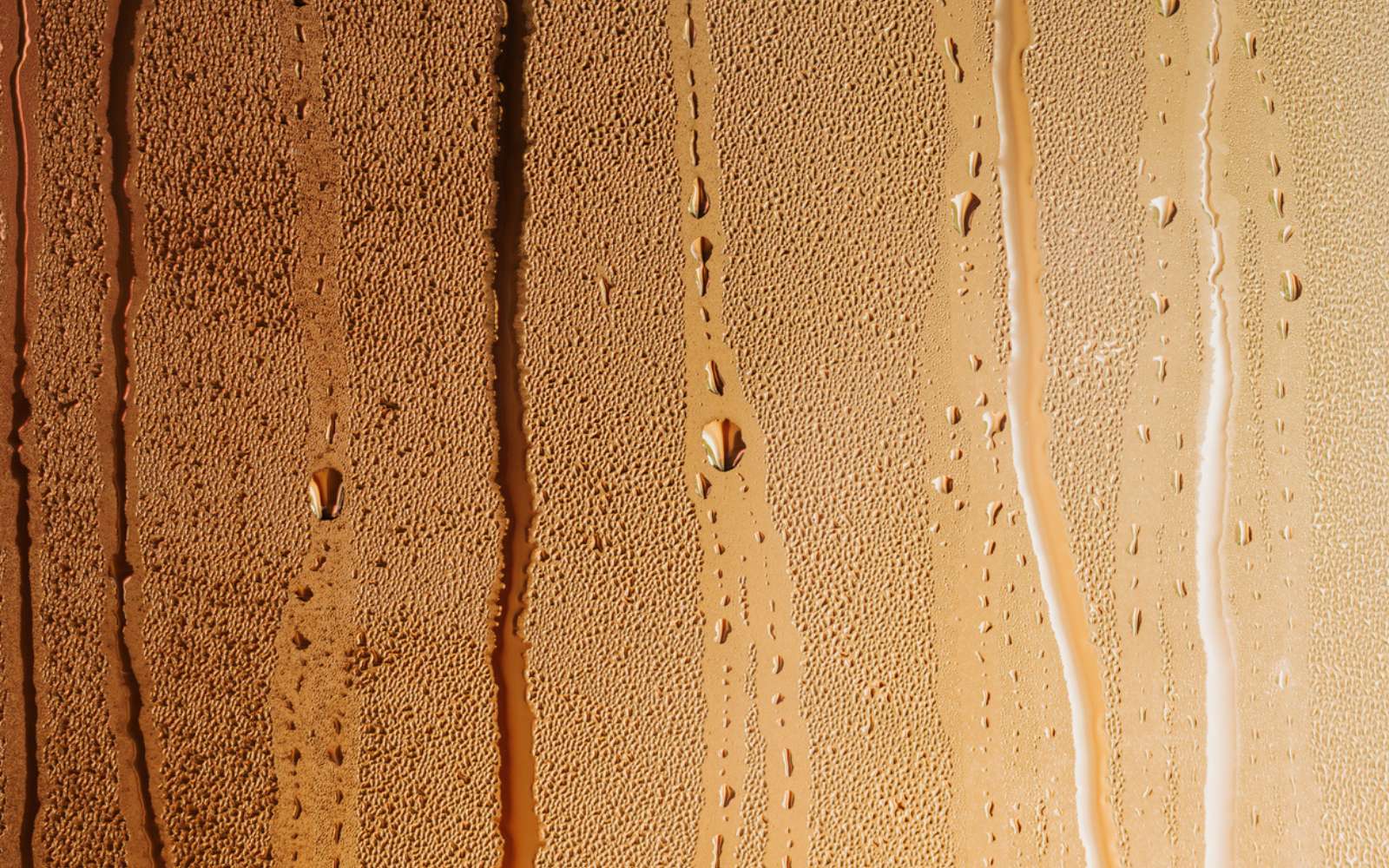 Et si la chaleur n’était pas nécessaire pour évaporer l’eau ? Une découverte surprend les chercheurs