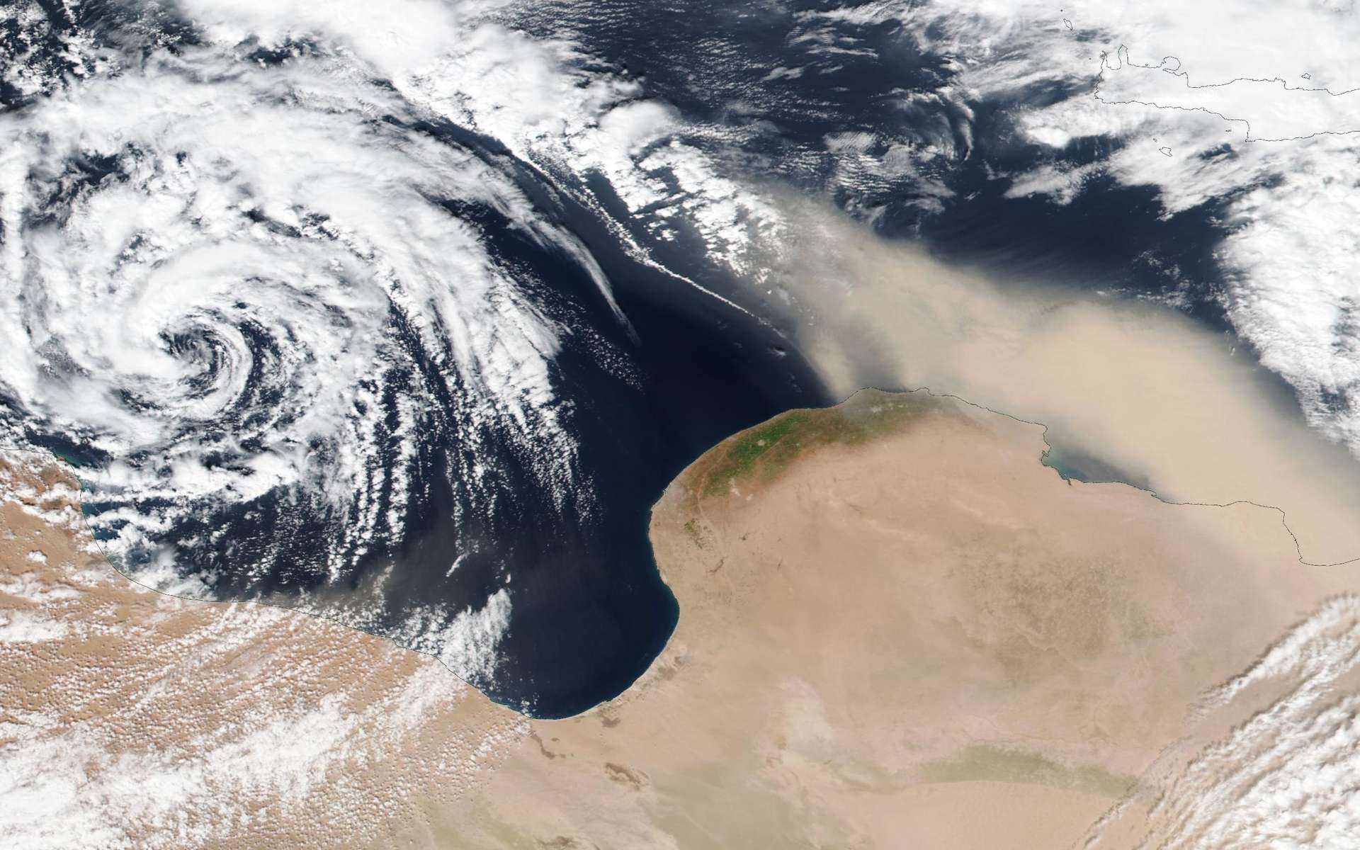 Un ouragan en Méditerranée vient de se former et les images sont spectaculaires