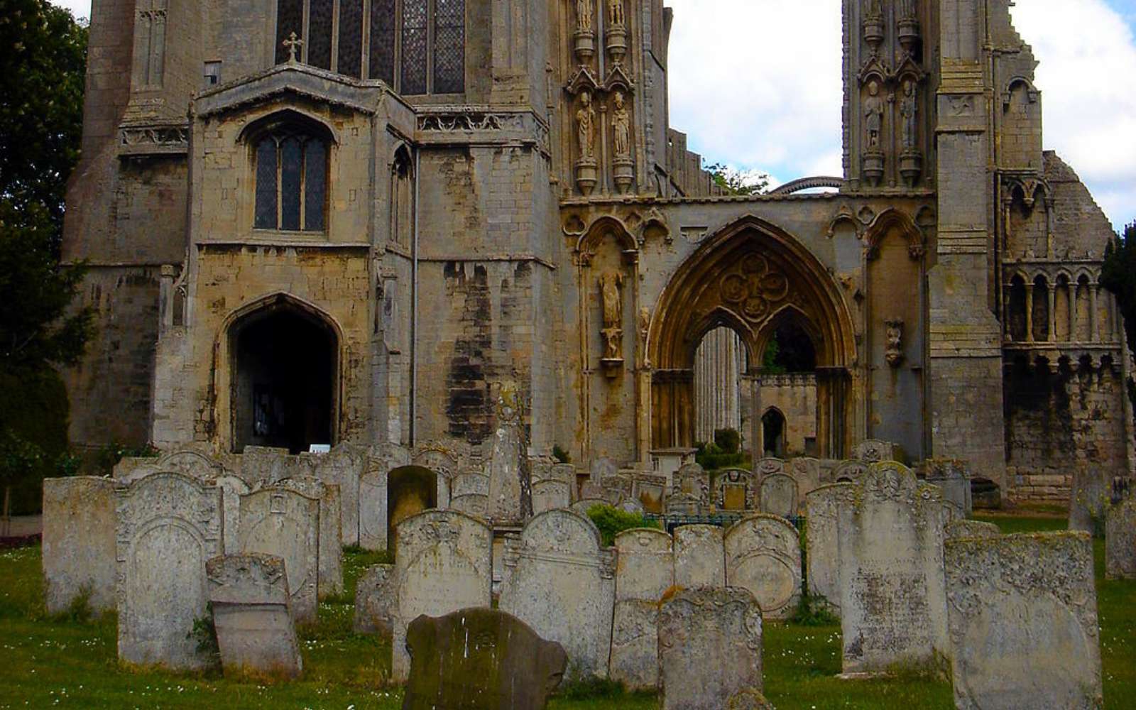 En cherchant un ermite chrétien, ils découvrent un sanctuaire protohistorique enfoui depuis 3 400 ans