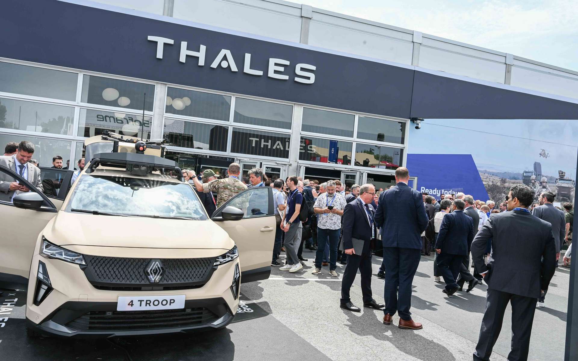 Renault militarise son SUV Rafale : pourquoi ce prototype en dit long sur les guerres futures