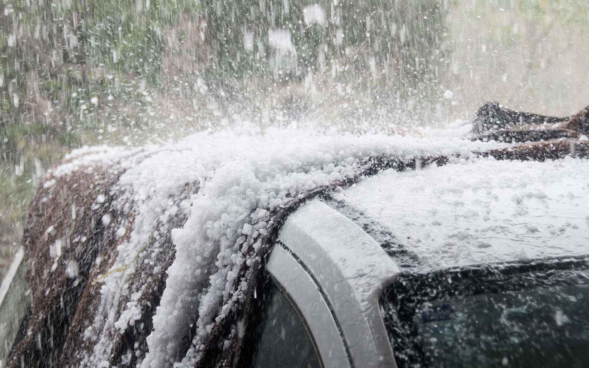 Pourquoi le violent orage d’Antibes hier soir, qui a duré des heures, a surpris même les météorologues