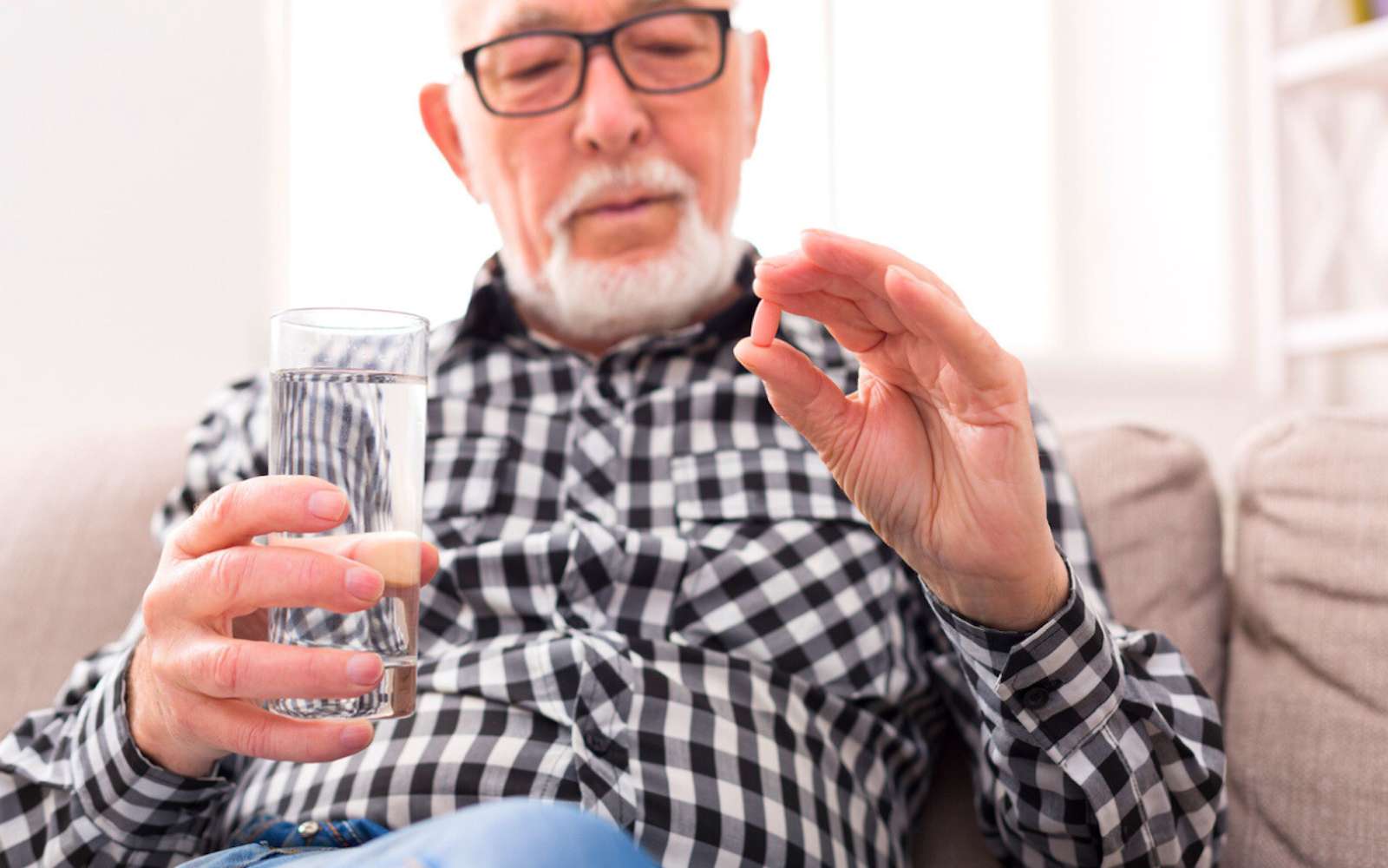 Alzheimer n’est peut-être plus irréversible : cette avancée redonne la mémoire à des cerveaux malades