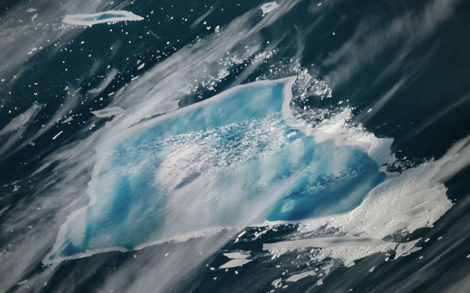 Le plus grand iceberg du monde a changé de couleur, et c’est très mauvais signe