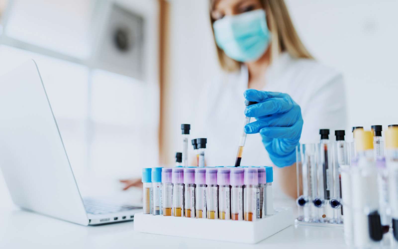 Elles éliminent les tumeurs et déjouent le système immunitaire : la nouvelle arme contre le cancer intrigue les chercheurs