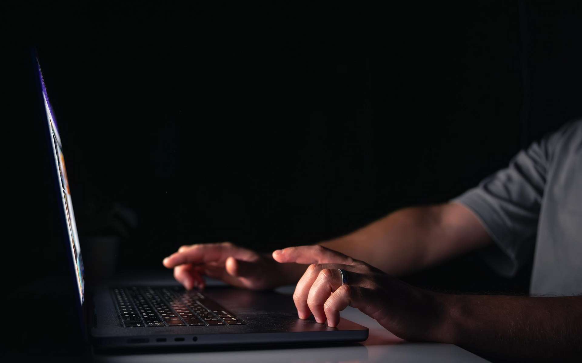 Proton VPN vs Surfshark : quel VPN offre le meilleur rapport qualité/prix ?