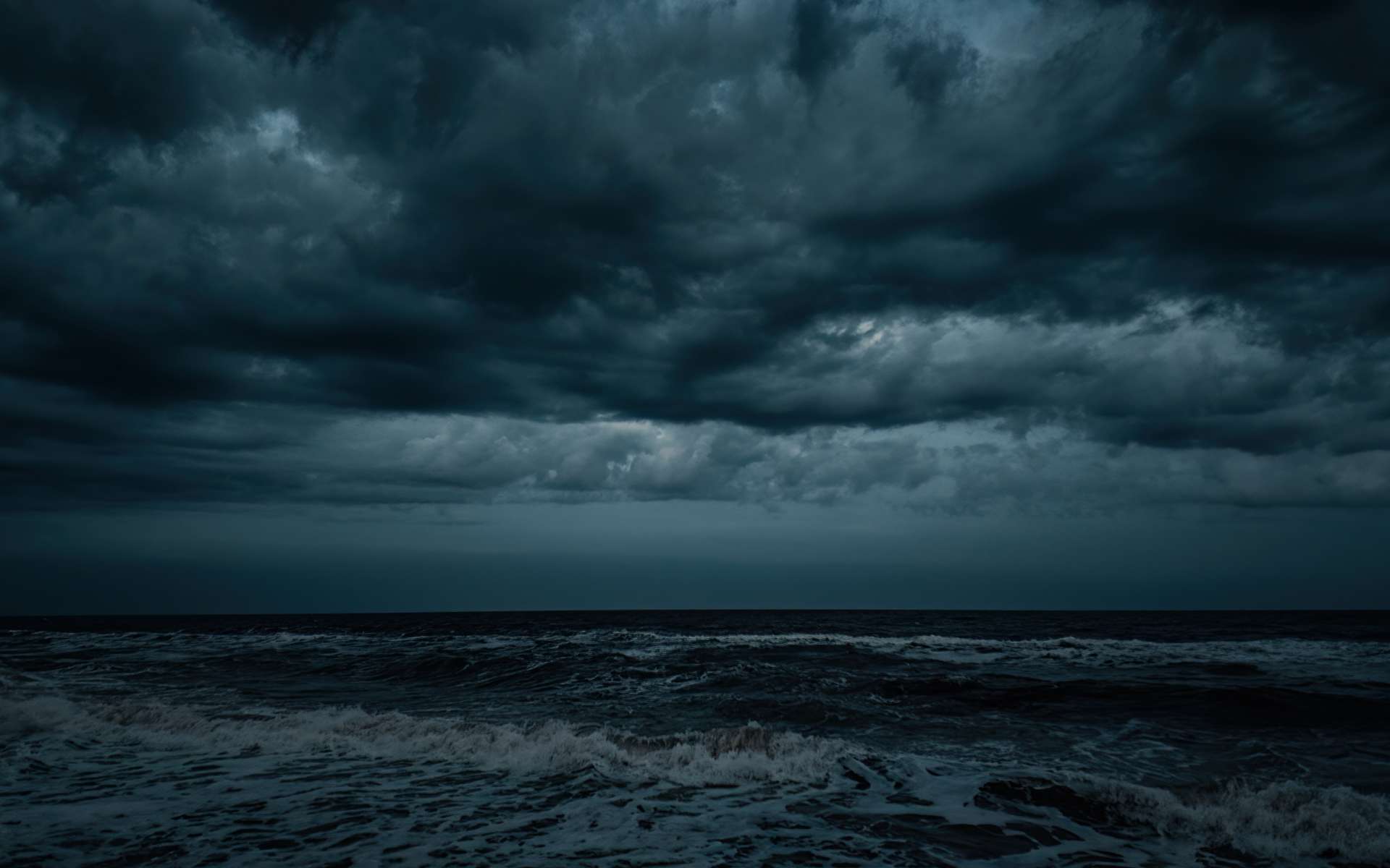 Pluies diluviennes, medicanes, orages extrêmes… : pourquoi les météorologues s’inquiètent pour l’automne