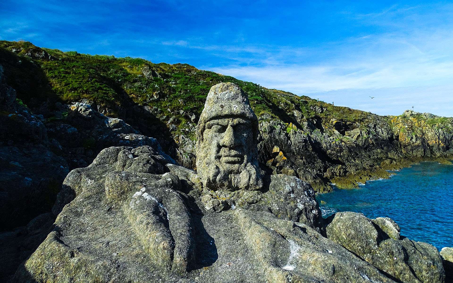 Rothéneuf : comment 300 visages sculptés dans la falaise ont créé l'un des sites les plus mystérieux de France