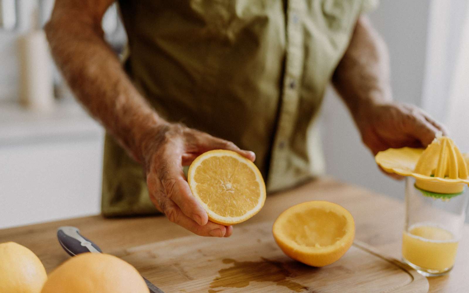 Vitamine C : voici ce que les spécialistes disent vraiment de ses bienfaits supposés contre le rhume