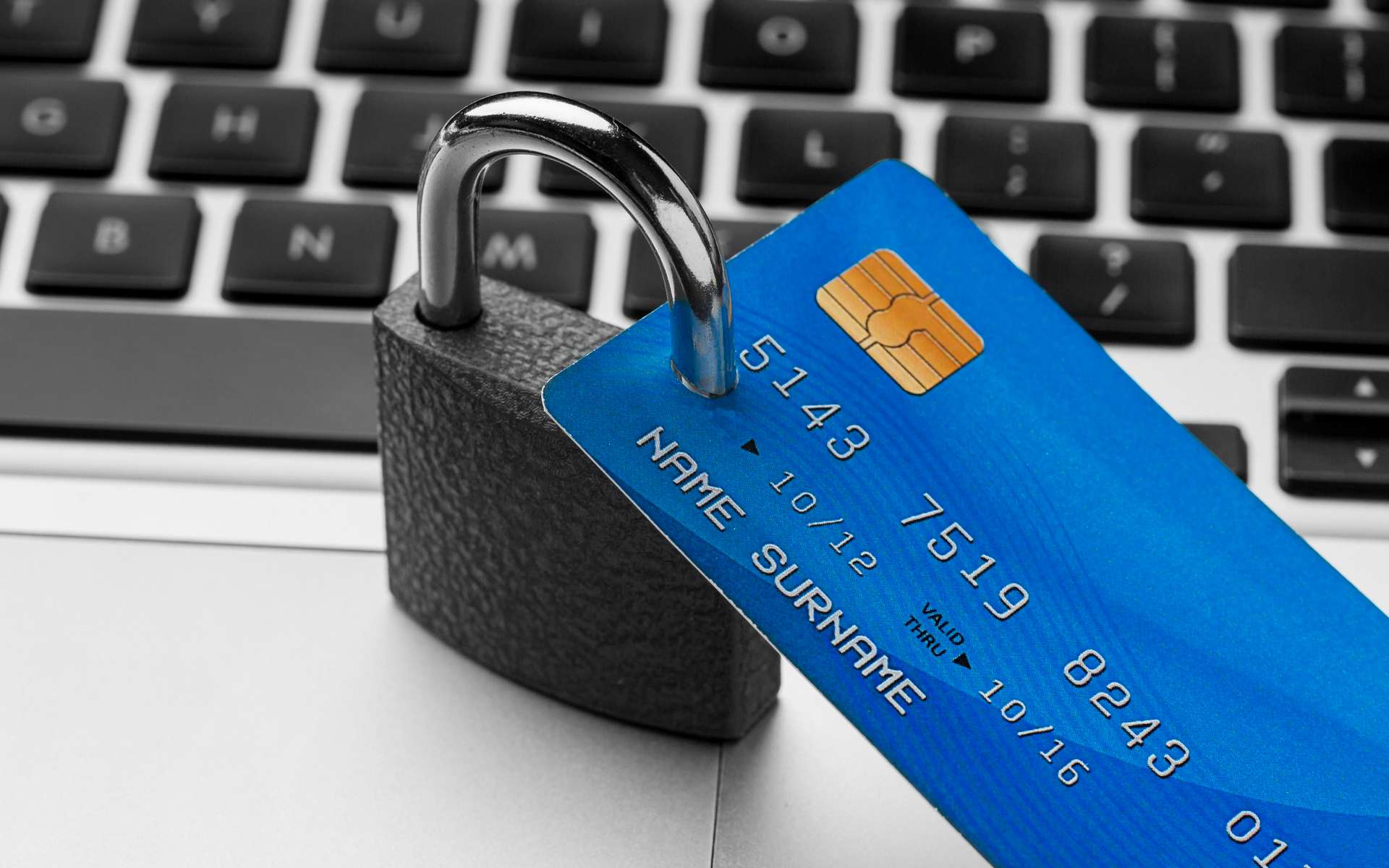 Bitdefender : bloquer faux sites, fichiers piégés et malwares pendant les achats en ligne