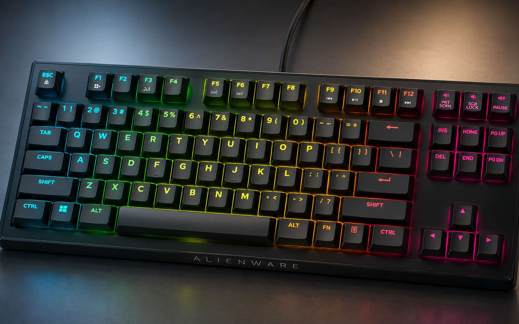 Format TKL, RGB 16,8 millions de couleurs et câble détachable à moins de 92 ¬ : le clavier Alienware AW420K perd 20 %