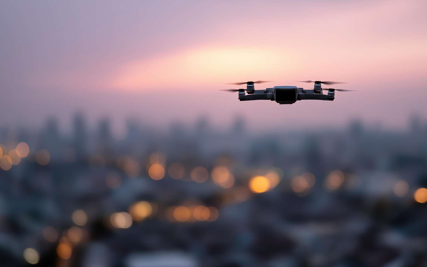Aéroports, usines, sites sensibles : Orange se lance dans la chasse aux drones intrusifs