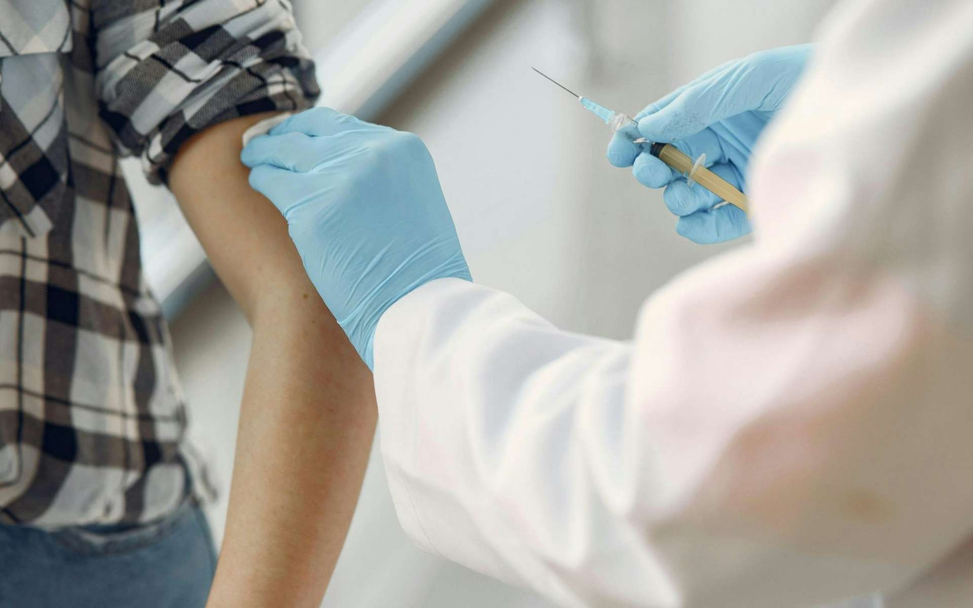 Ils sauvent des millions de vies, alors pourquoi les vaccins divisent toujours autant ?